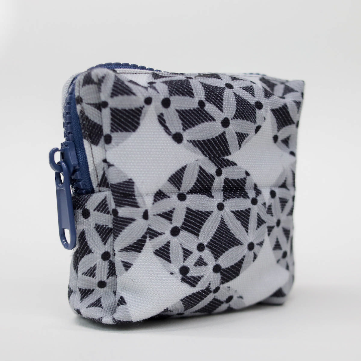 STITCH Square Pouch - Jasminum Monochrome