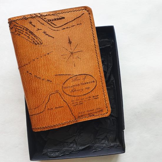 ARKADEMIE Raffles 1819 Passport Cover